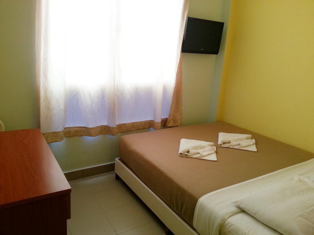 Sakiza View Hotel Мерсінг Номер фото